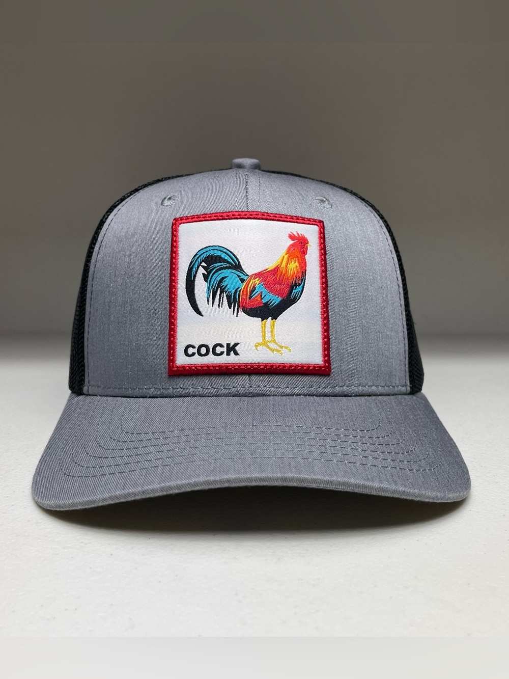 Men's Mesh Trucker Snapback Cap with Rooster Patch Gray
